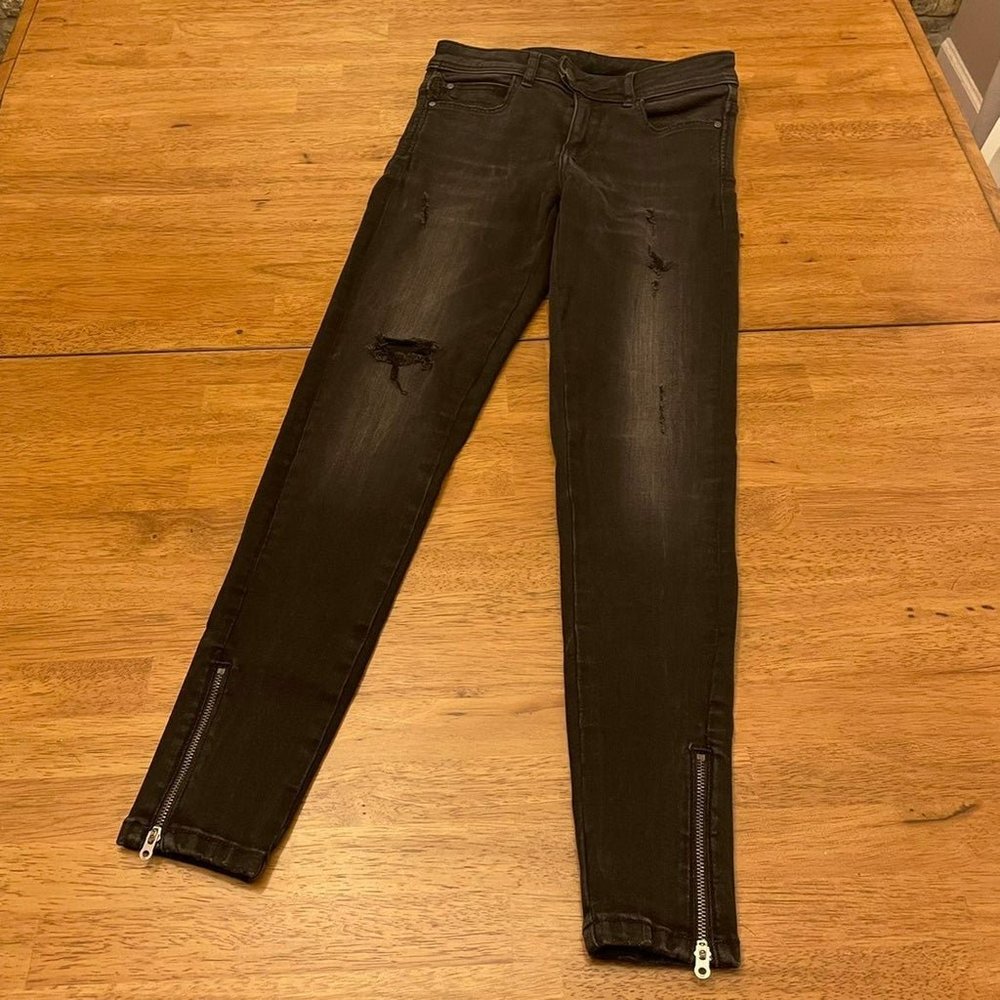 Zara Black Zipper Ankle Skinny Jeans Size 4
